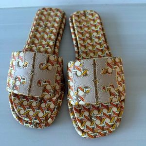 Tory Burch Sandals size  7 gold and brown